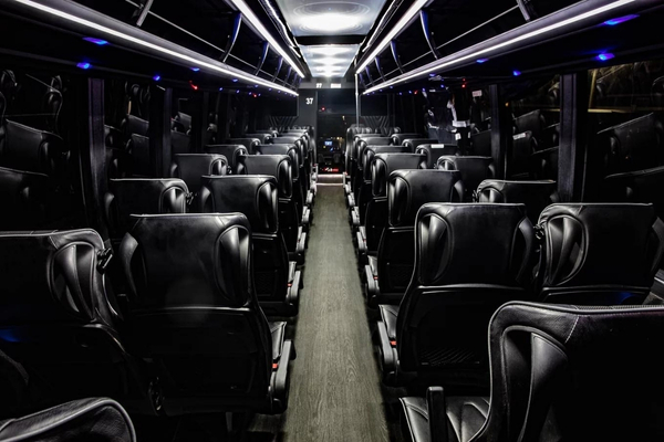 Coach-Bus
